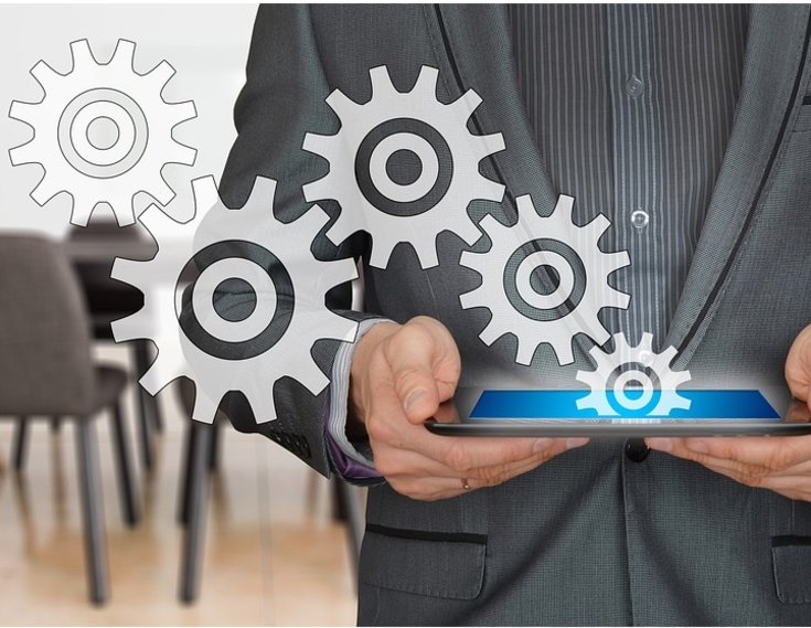 geralt businessman 2606506 1280 cropped processed by imagy