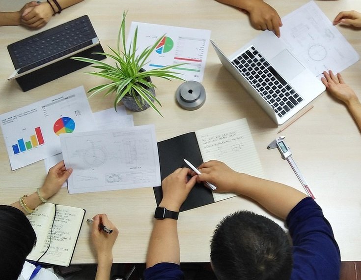 klas lu desk 5020801 1280 cropped processed by imagy